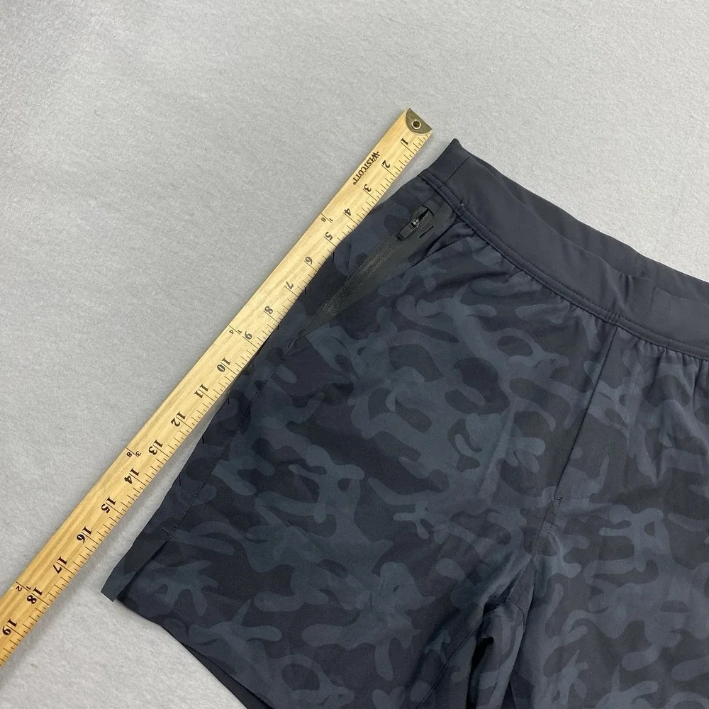 Ten Thousand Shorts Mens Medium Black Camo Interval Short Lined 7 Inseam Gym